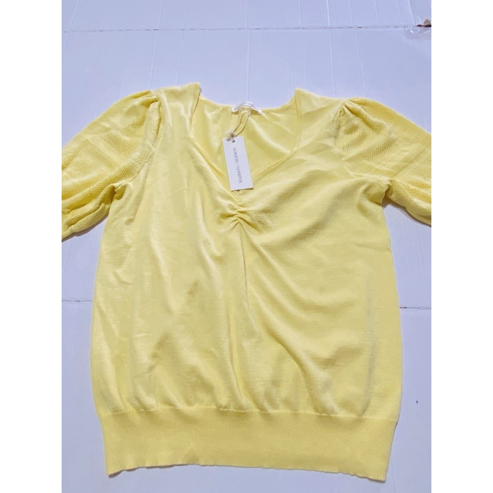 NWT Madison + Hudson Women's Size XL Yellow Sweetheart Neckline Soft Knit‎ Top